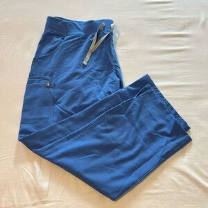 FIGS Women’s Kade Cargo Scrub Pants Size XL/P Light Blue